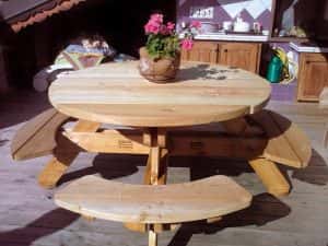 table en bois ronde