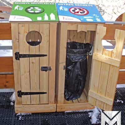 Corbeille à déchets fermée toit personnalisé