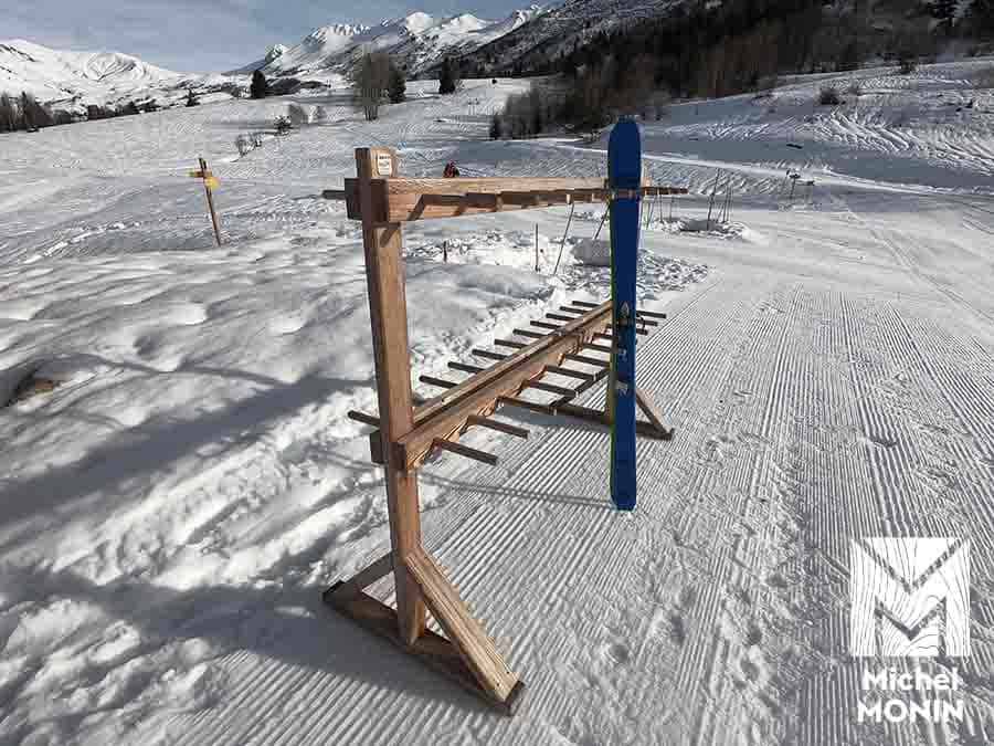 Râtelier à skis bois, porte skis bois, rack à skis bois