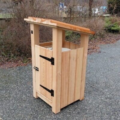 Corbeille à déchets traditionnelle simple flux toit monopan