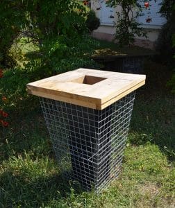 Jardinière haute en gabions et en bois de mélèze