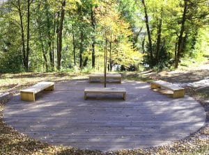 théâtre bois bancs bois extérieur meleze