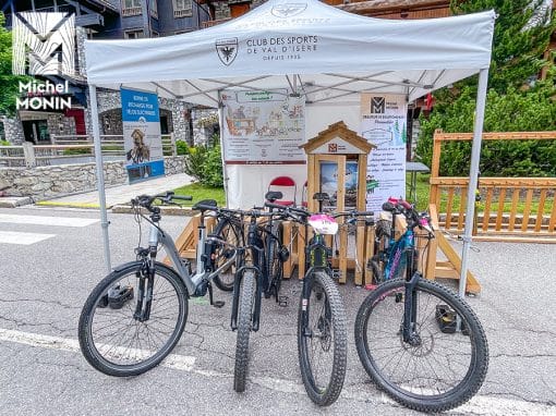 Râtelier en bois modulable à vélos électriques – Image 2